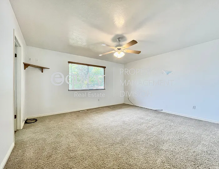 11742 S Tatteredangel Cv — Photo 12