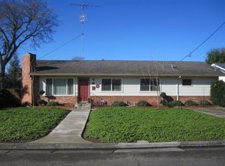 1045 Grove Ave, Gustine, CA 95322