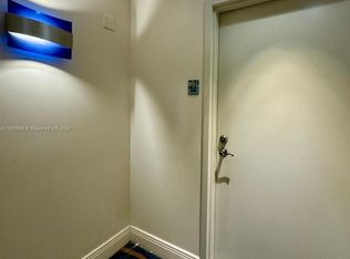 185 SW 7th St APT 2411, Miami, FL 33130