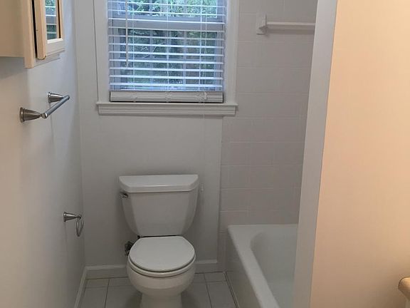 5th image of 1317 Cherry St