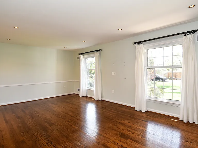 9309 Reef Ct — Photo 36