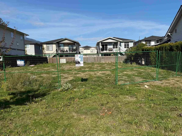 46023 Lewis Ave, Chilliwack, BC V2P 3E2