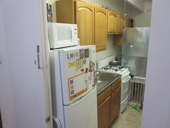 5th image of 228 Boerum St #2RF