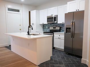200 W 36th St APT 2E, Kansas City, MO 64111
