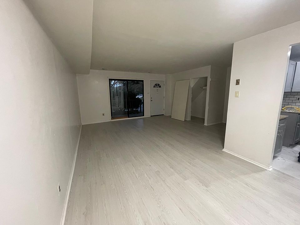 1st image of 7516 Roosevelt Blvd #1F
