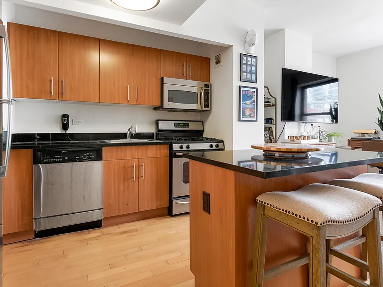 20 West St #29C — Photo 7