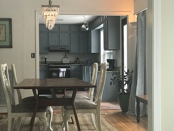 4th image of 411 Woodbine Dr