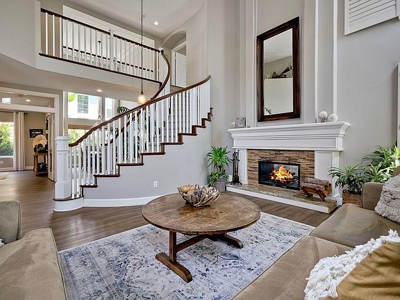 4th image of 1709 Blackbird Cir
