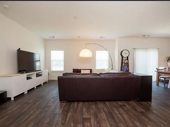 2nd image of 2416 Maxwell Dr