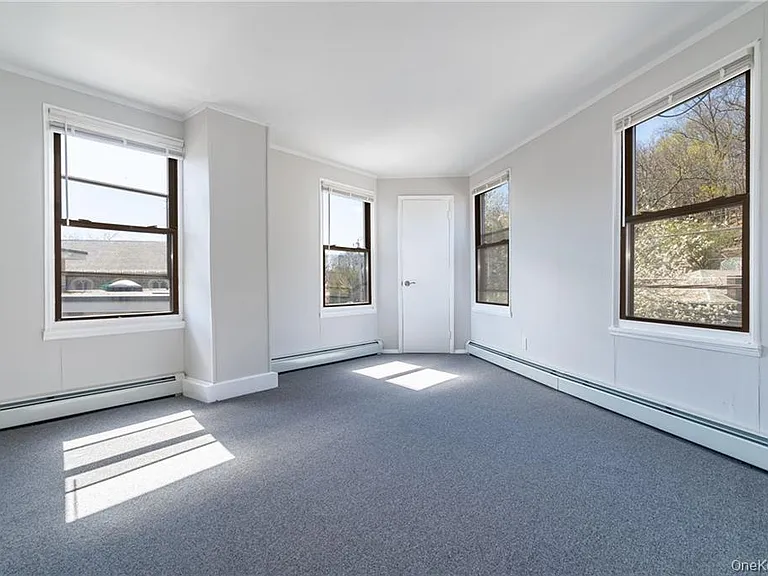 120 Grand St #3 — Photo 6