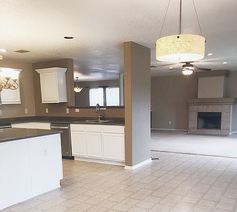 3rd image of 233 Gatewood Fls