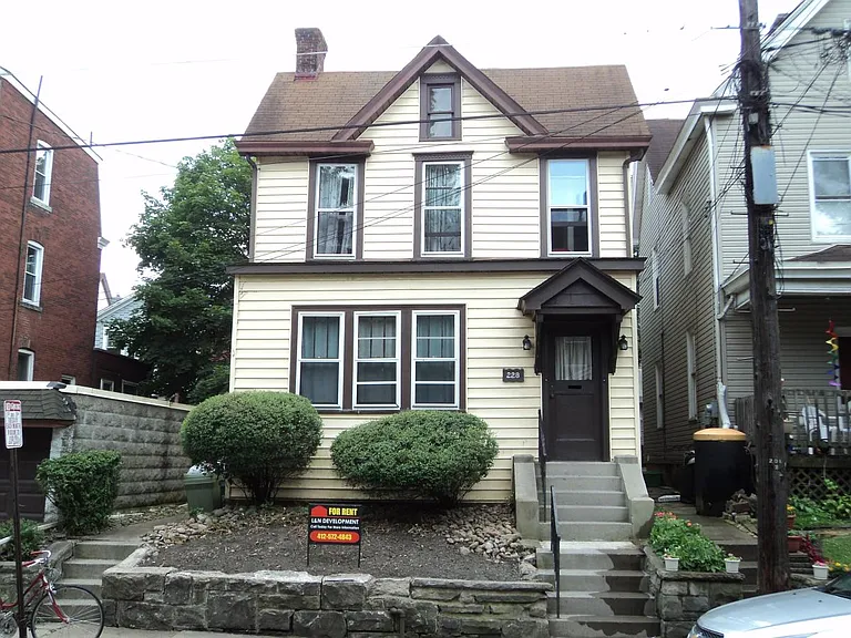 228 Green St.