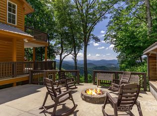 319 Hummingbird Ln, Spruce Pine, NC 28777