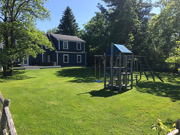 huge yard with jungle gym available at renters risk