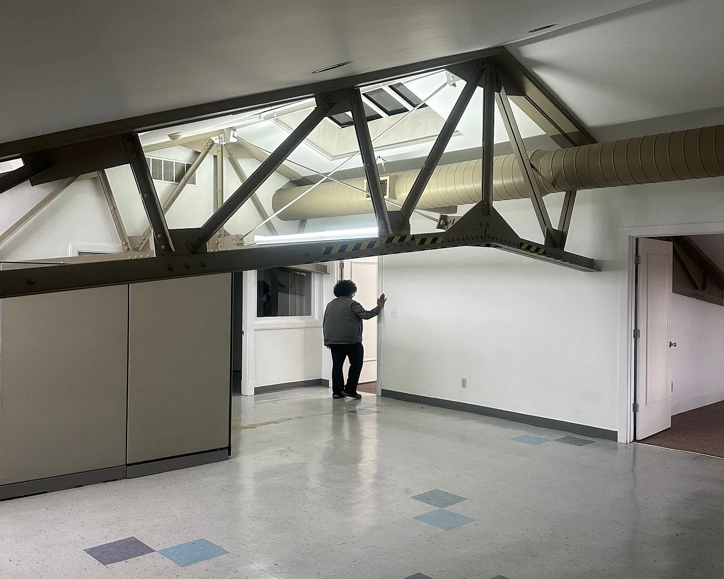 Loft Apartment / Work-Live Space / Office Space — Photo 3