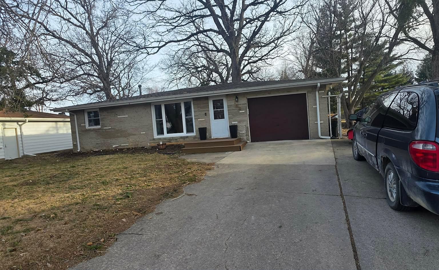 103 W Richway Dr