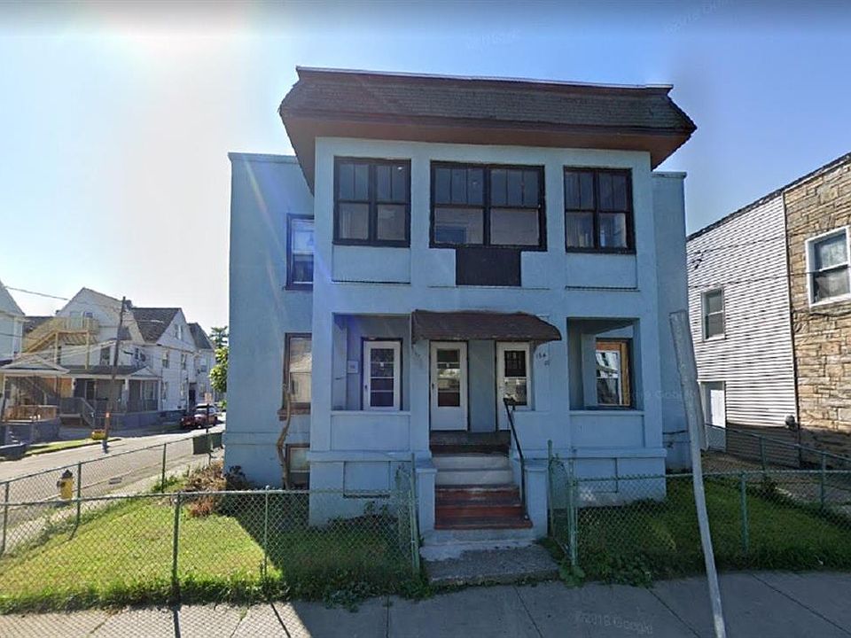 2nd image of 164 Grand Ave