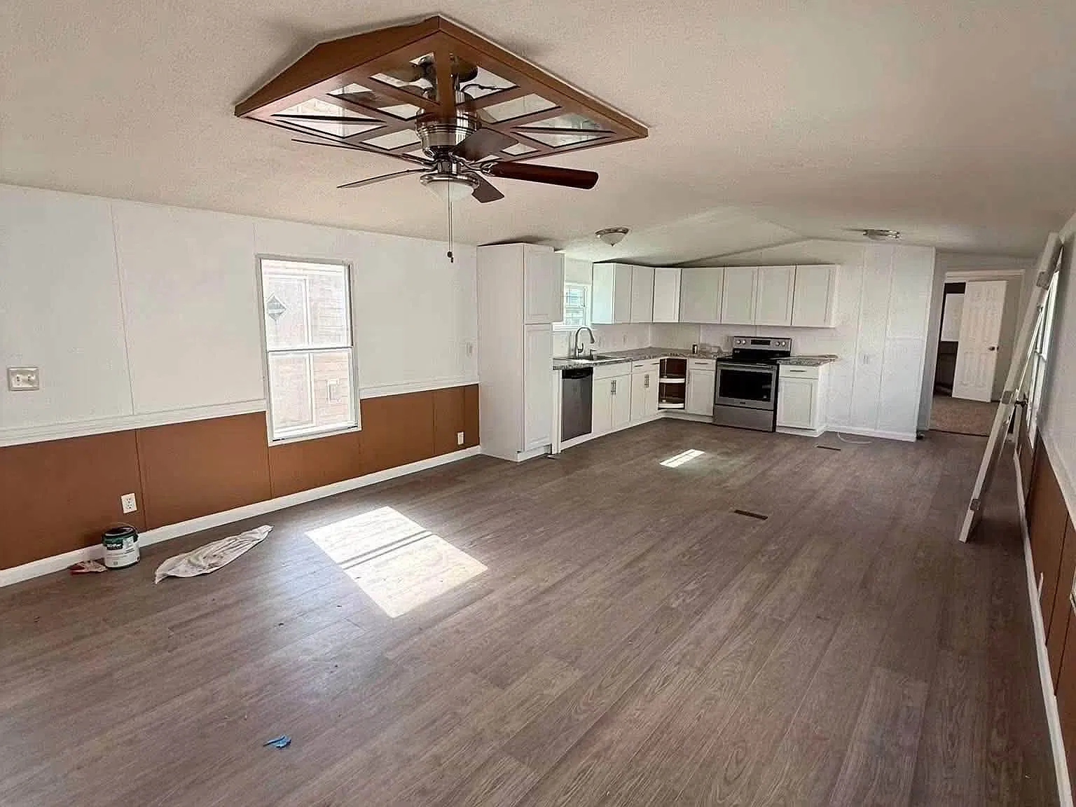 3 bed, 1216 sqft, $1,300 — Photo 2