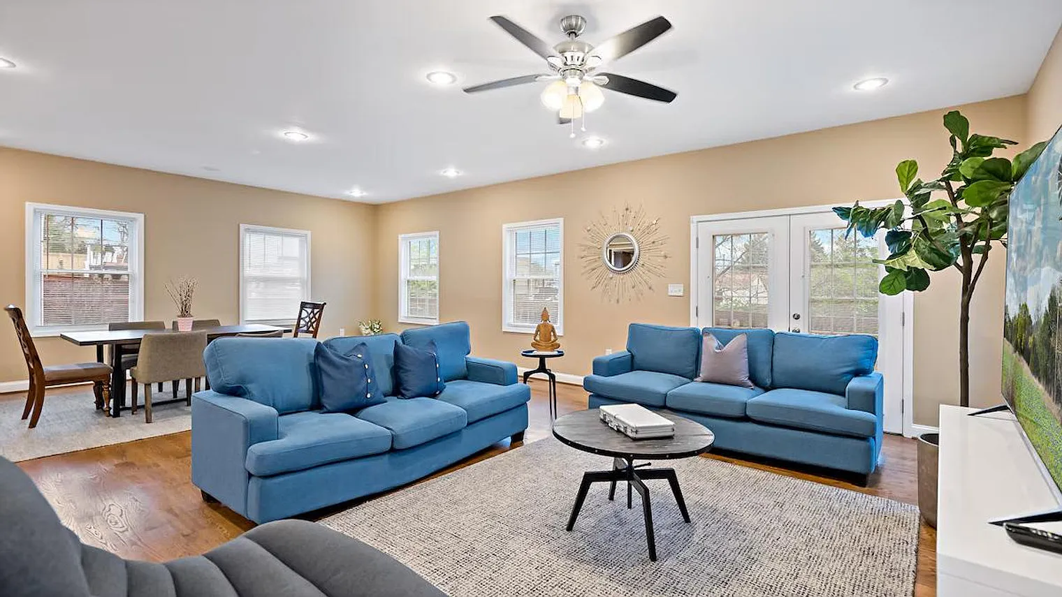 3 bed, 4.0 bath, $5,629 — Photo 1