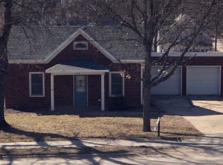 1543 Hawthorne Ave, Crete, NE 68333