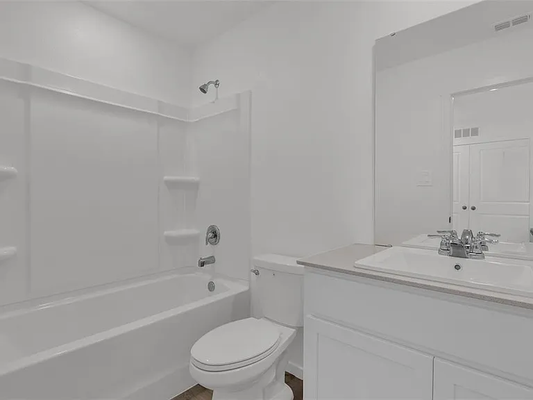 2424 Bevel Ln — Photo 20