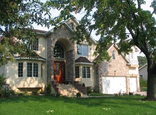 4409 Stonewall Ave, Downers Grove, IL 60515