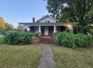 206 Crown Dr, Saint Louis, MO