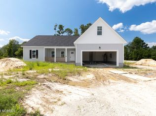 214 W Theriault Ct, Jacksonville, NC 28546