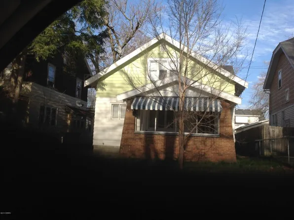 1026 Fuller Ave SE, Grand Rapids, MI 49506