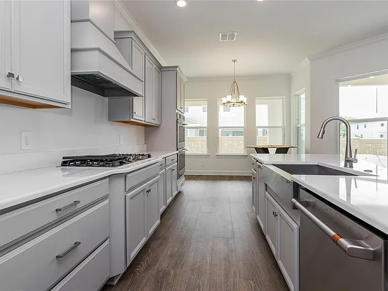 10176 Brocksport Cir — Photo 18