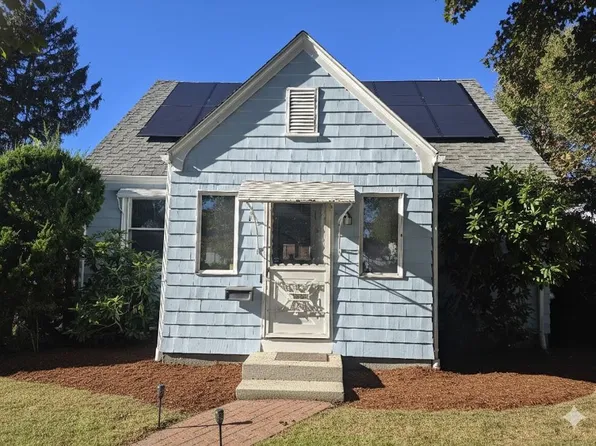 333 Phenix Ave, Cranston, RI 02920