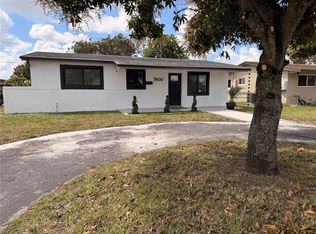 7600 Venetian St, Hollywood, FL 33023