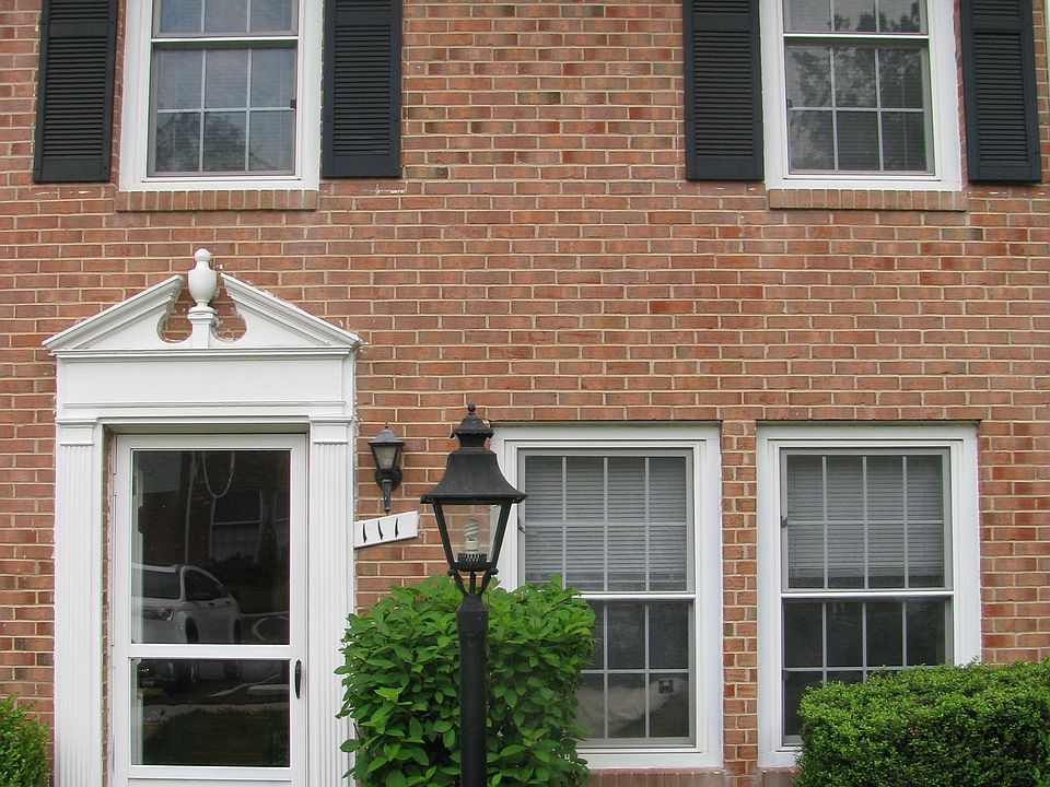1st image of 111 N Baylor Dr