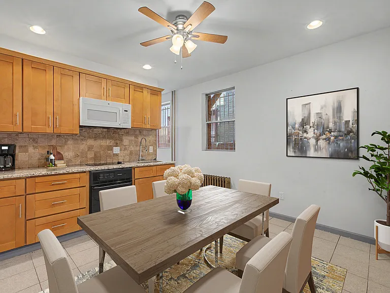 1425 Jackson St #1R — Photo 7