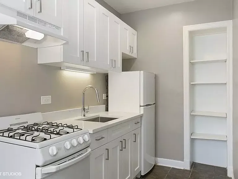 5516 N Kenmore — Photo 18