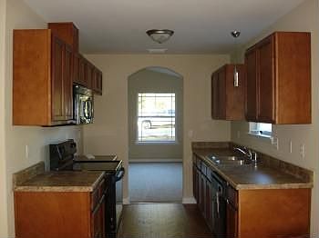 3rd image of 39 Provo Pl