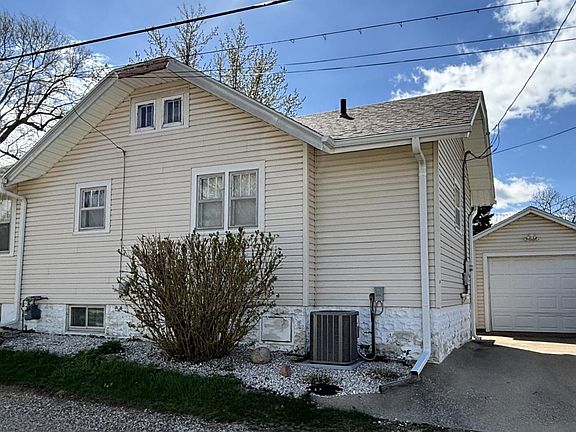 3rd image of 3011 Stone Ave