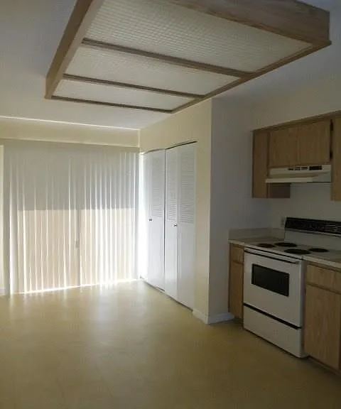 606 Long Ave — Photo 6