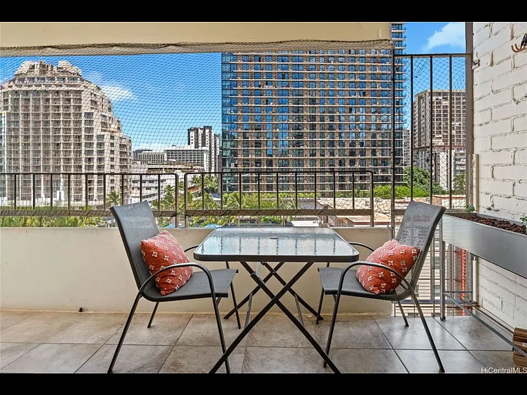 225 Kaiulani Ave #8XX — Photo 18