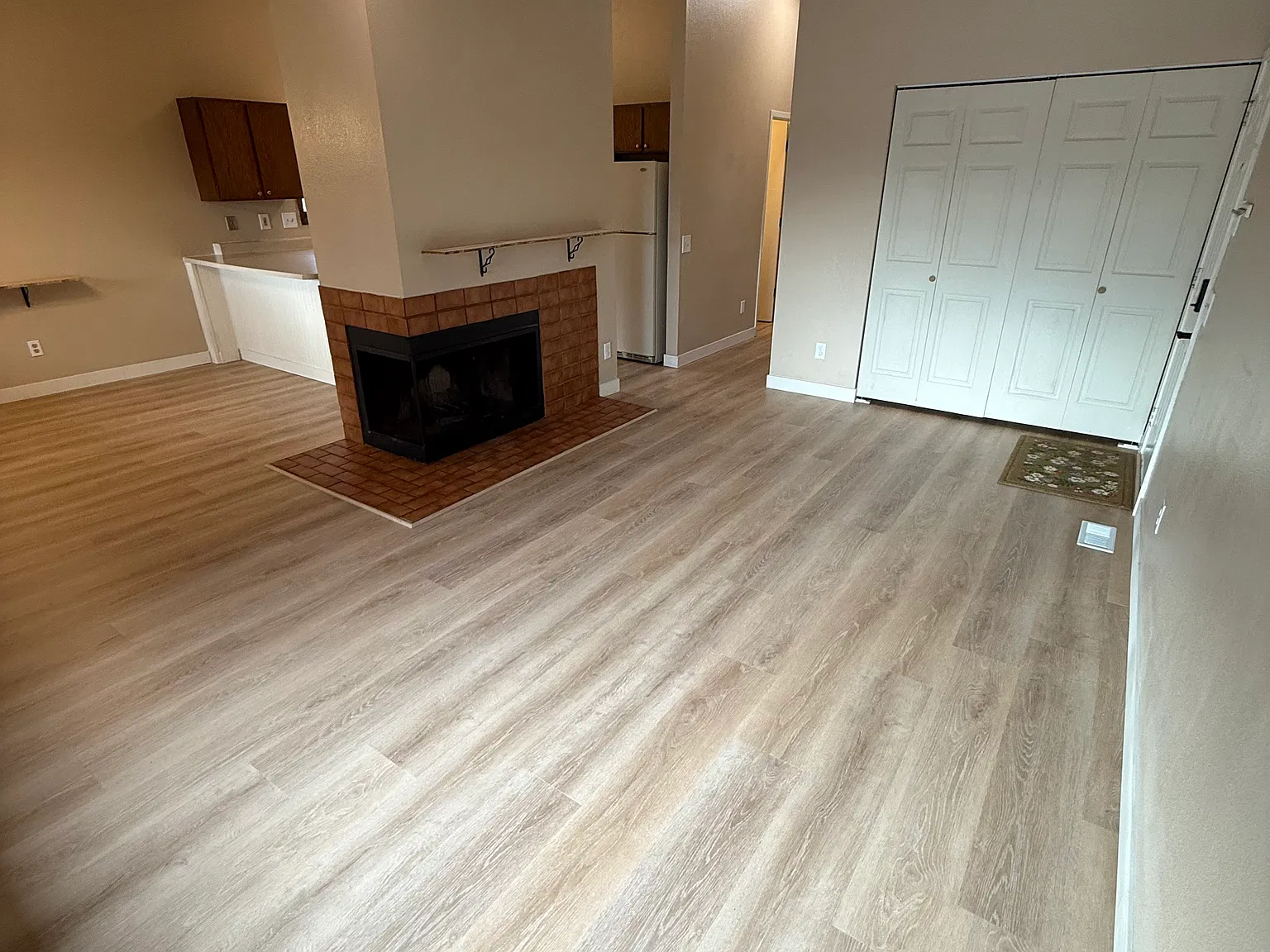 2 bed, 1016 sqft, $1,800 — Photo 3