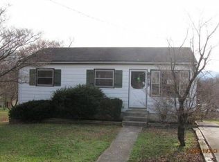 419 E Augusta Ave, Vinton, VA 24179