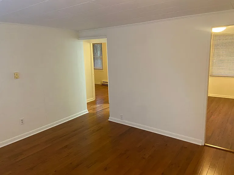 303 Homestead Rd — Photo 2
