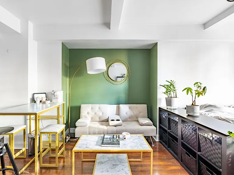320 E 42nd St #1003 — Photo 7