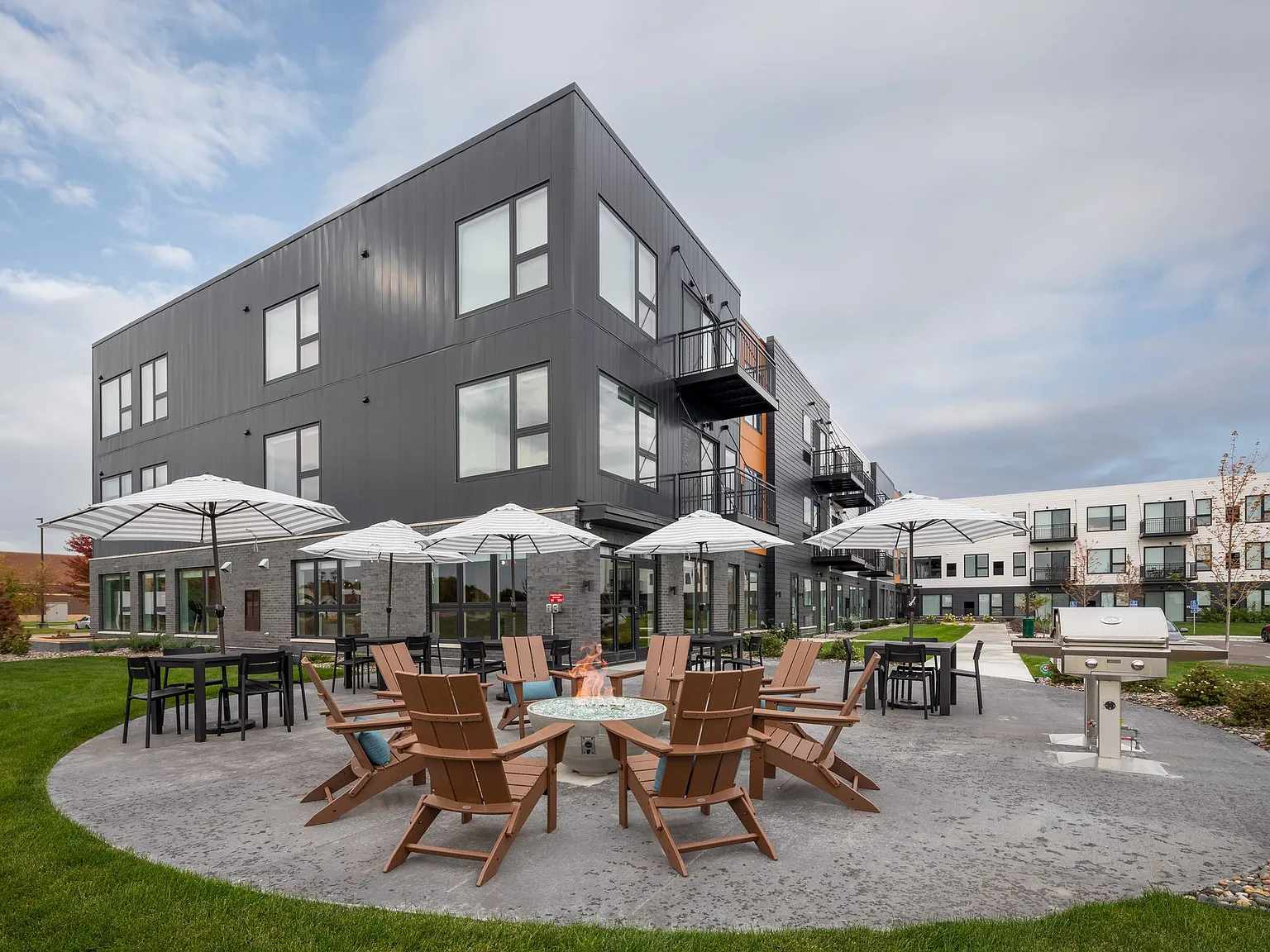 The Dylan Apartments — Photo 2