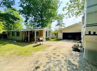 3015 W Pinconning Rd, Rhodes, MI 48652