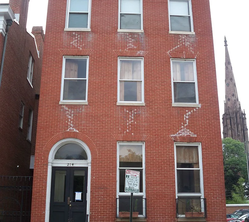 214 W. Monument St