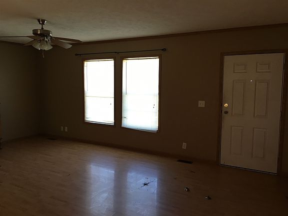 5th image of 655 Burnett Dr