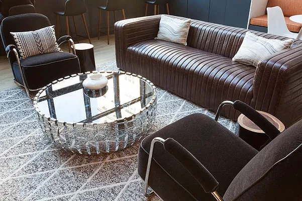 Rented by Greystar | media 9