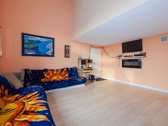 4th image of 1755 Hollister St Unit 39