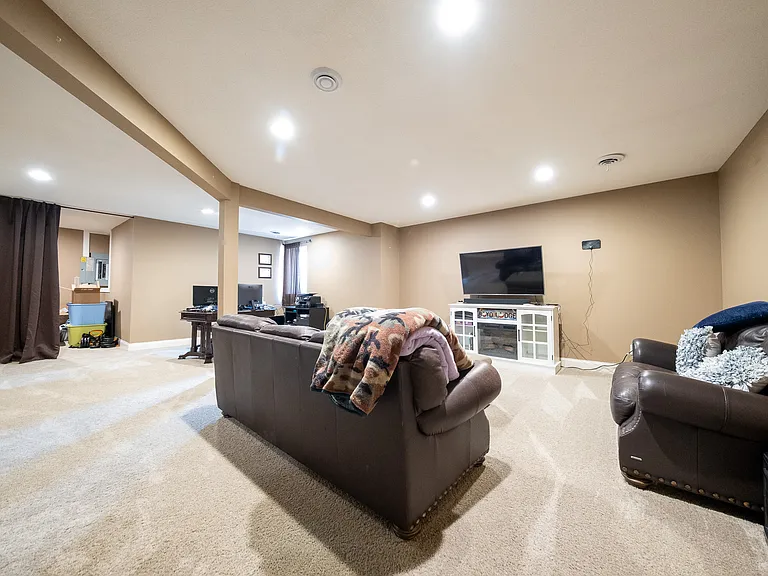 15615 Dunberry Way — Photo 27